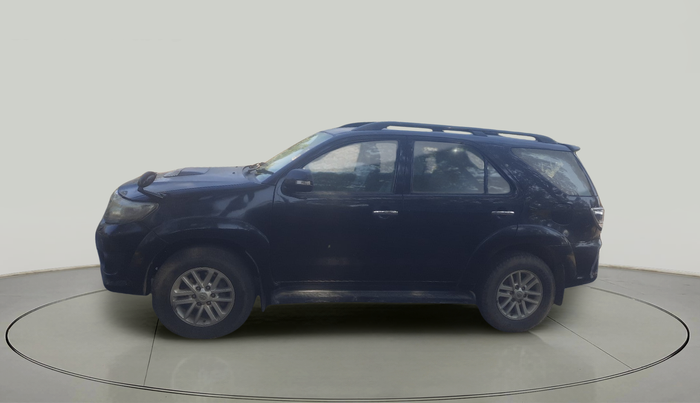 2013 Toyota Fortuner 3.0 4X4 MT, Diesel, Manual, 3,23,553 km, exterior