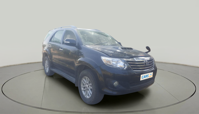 2013 Toyota Fortuner 3.0 4X4 MT, Diesel, Manual, 3,23,553 km, exterior