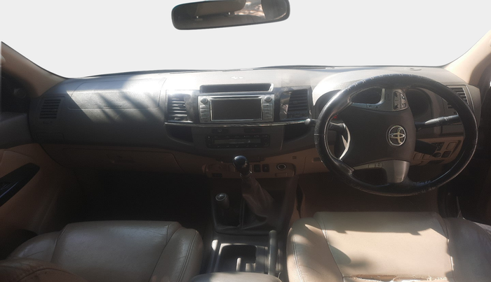 2013 Toyota Fortuner 3.0 4X4 MT, Diesel, Manual, 3,23,553 km, interior