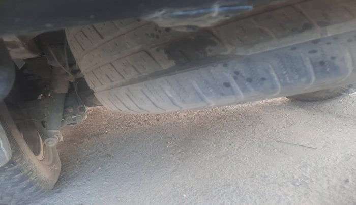 2013 Toyota Fortuner 3.0 4X4 MT, Diesel, Manual, 3,23,553 km, tyre