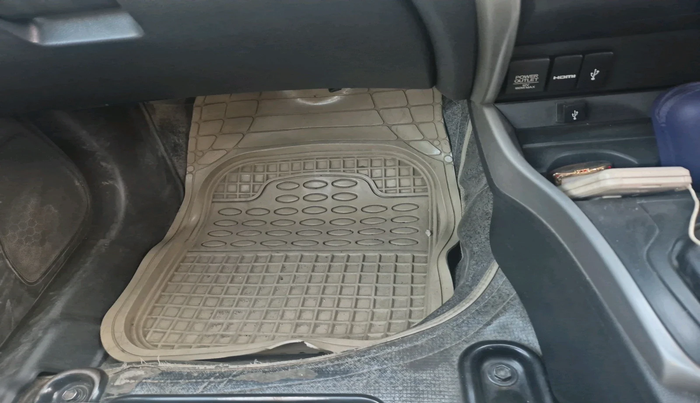 2017 Honda City 1.5L I-VTEC VX, Petrol, Manual, 1,10,372 km, interior