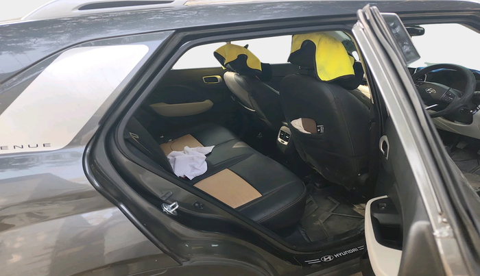 2025 Hyundai VENUE S (O) Plus 1.2 Petrol , Petrol, Manual, 4,561 km, interior