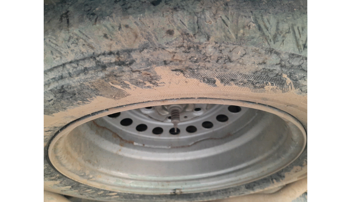 2019 Mahindra XUV500 W11 AT, Diesel, Automatic, 1,18,983 km, tyre