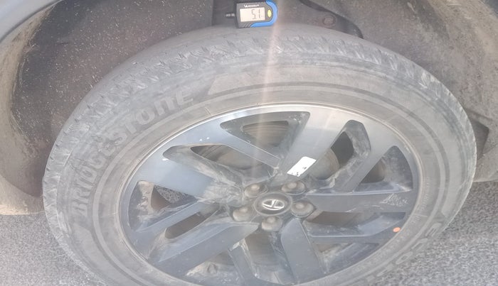 2022 Tata Harrier XZA PLUS 2.0L DARK EDITION, Diesel, Automatic, 59,088 km, tyre