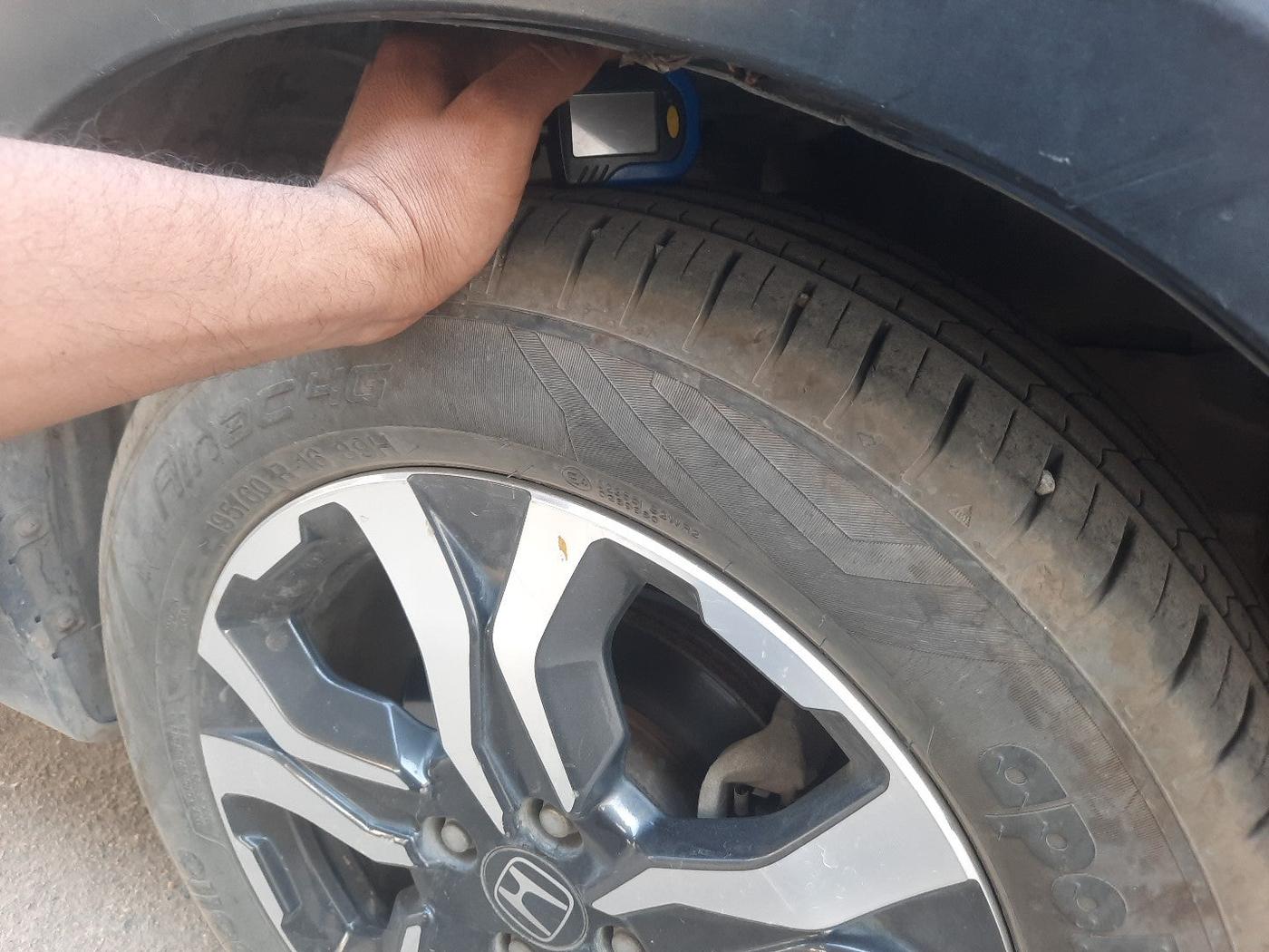 2017 Honda WR-V 1.2L I-VTEC VX MT, Petrol, Manual, 60,902 km, tyre