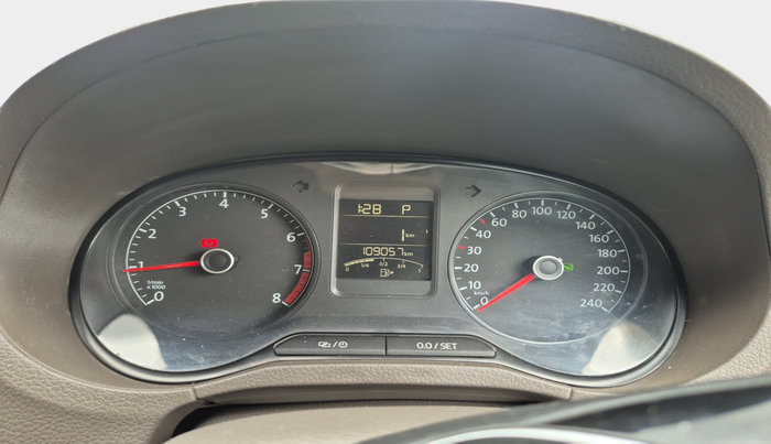 2017 Volkswagen Vento HIGHLINE PETROL AT, Petrol, Automatic, 1,09,057 km, interior