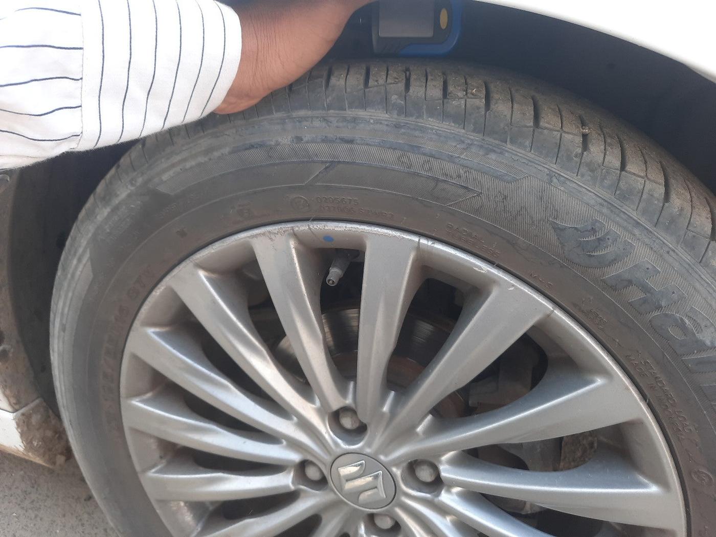 2016 Maruti Ciaz ZDI+ SHVS RS, Diesel, Manual, 48,546 km, tyre