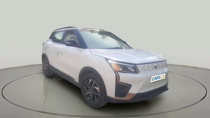 2023 Mahindra XUV400 EL 7.2 KW, Electric, Automatic, 30,071 km, exterior