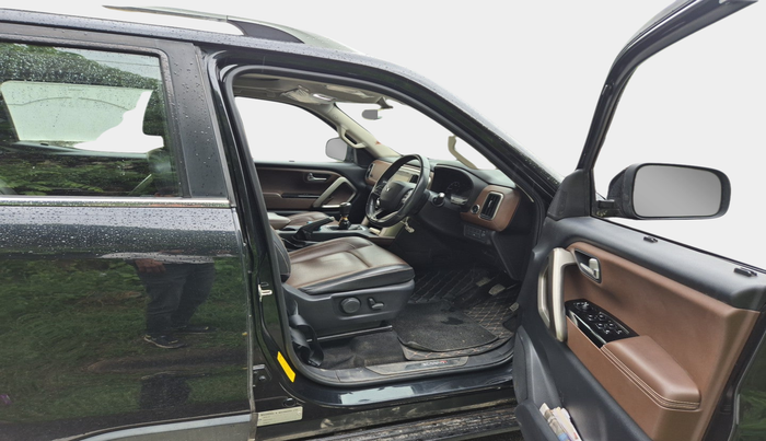 2022 Mahindra SCORPIO-N Z8 L PETROL MT 7 STR, Petrol, Manual, 15,473 km, interior