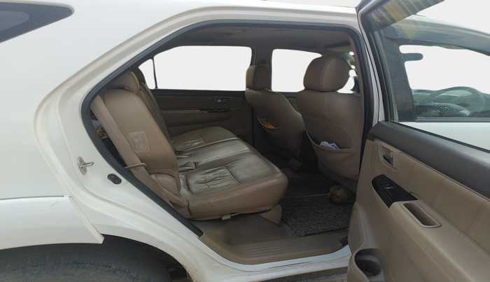 2013 Toyota Fortuner 3.0 4X4 MT, Diesel, Manual, 2,57,642 km, interior