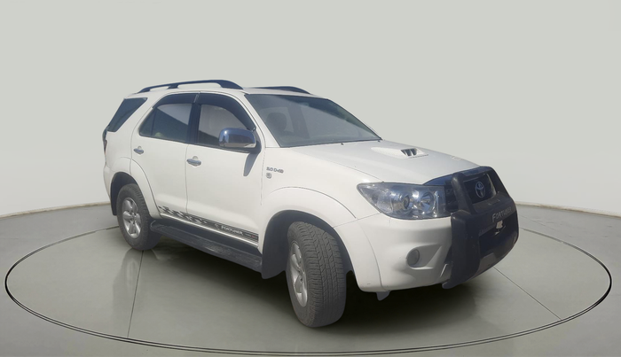 2010 Toyota Fortuner 3.0 4X4 MT, Diesel, Manual, 1,27,465 km, exterior