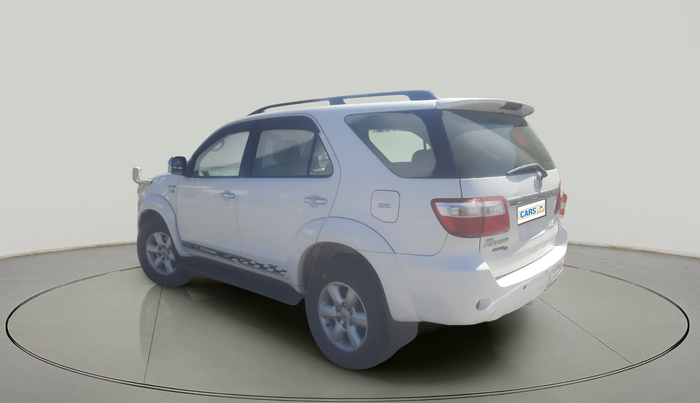 2010 Toyota Fortuner 3.0 4X4 MT, Diesel, Manual, 1,27,465 km, exterior