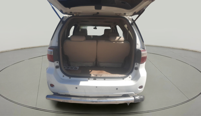 2010 Toyota Fortuner 3.0 4X4 MT, Diesel, Manual, 1,27,465 km, exterior