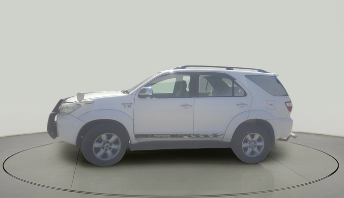 2010 Toyota Fortuner 3.0 4X4 MT, Diesel, Manual, 1,27,465 km, exterior