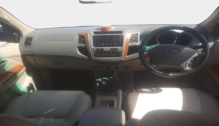 2010 Toyota Fortuner 3.0 4X4 MT, Diesel, Manual, 1,27,465 km, interior