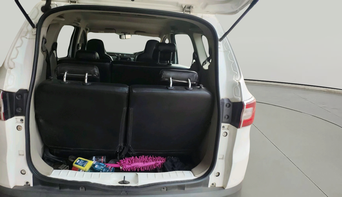 2019 Renault TRIBER RXL MT, Petrol, Manual, 25,199 km, exterior