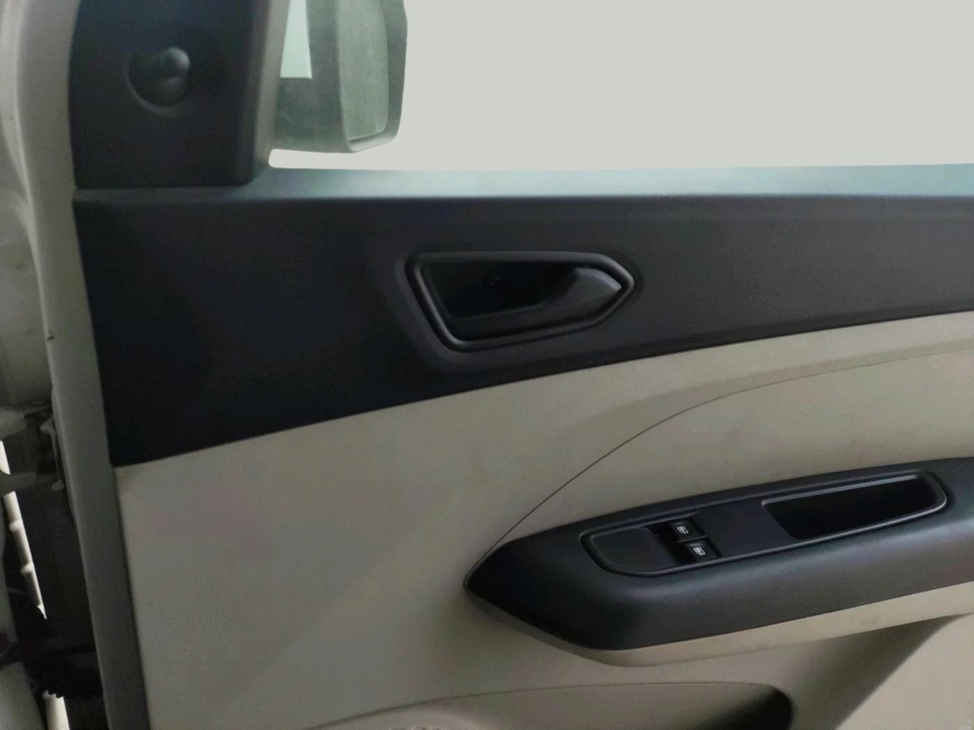 2019 Renault TRIBER RXL MT, Petrol, Manual, 25,199 km, interior