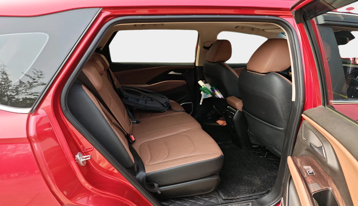 2025 MG HECTOR PLUS SHARP PRO 1.5 PETROL TURBO CVT 7 STR, Petrol, Automatic, 14,646 km, interior