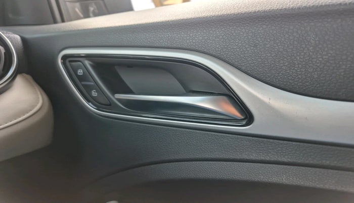 2022 MG ASTOR SUPER 1.5 MT, Petrol, Manual, 16,273 km, interior