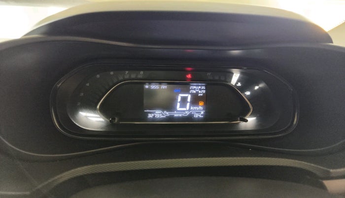 2022 Tata NEXON XZ PLUS (PREMIUM) KAZIRANGA PETROL, Petrol, Manual, 32,795 km, interior