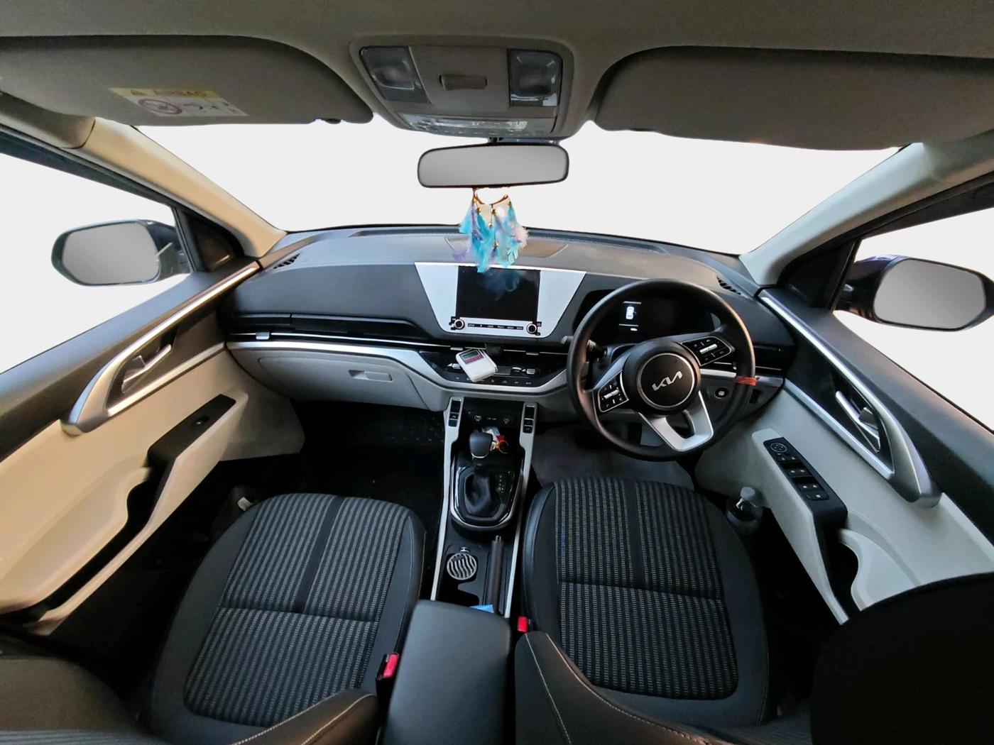 2022 KIA CARENS PRESTIGE PLUS 1.4 PETROL DCT 7 STR, Petrol, Automatic, 1,062 km, interior