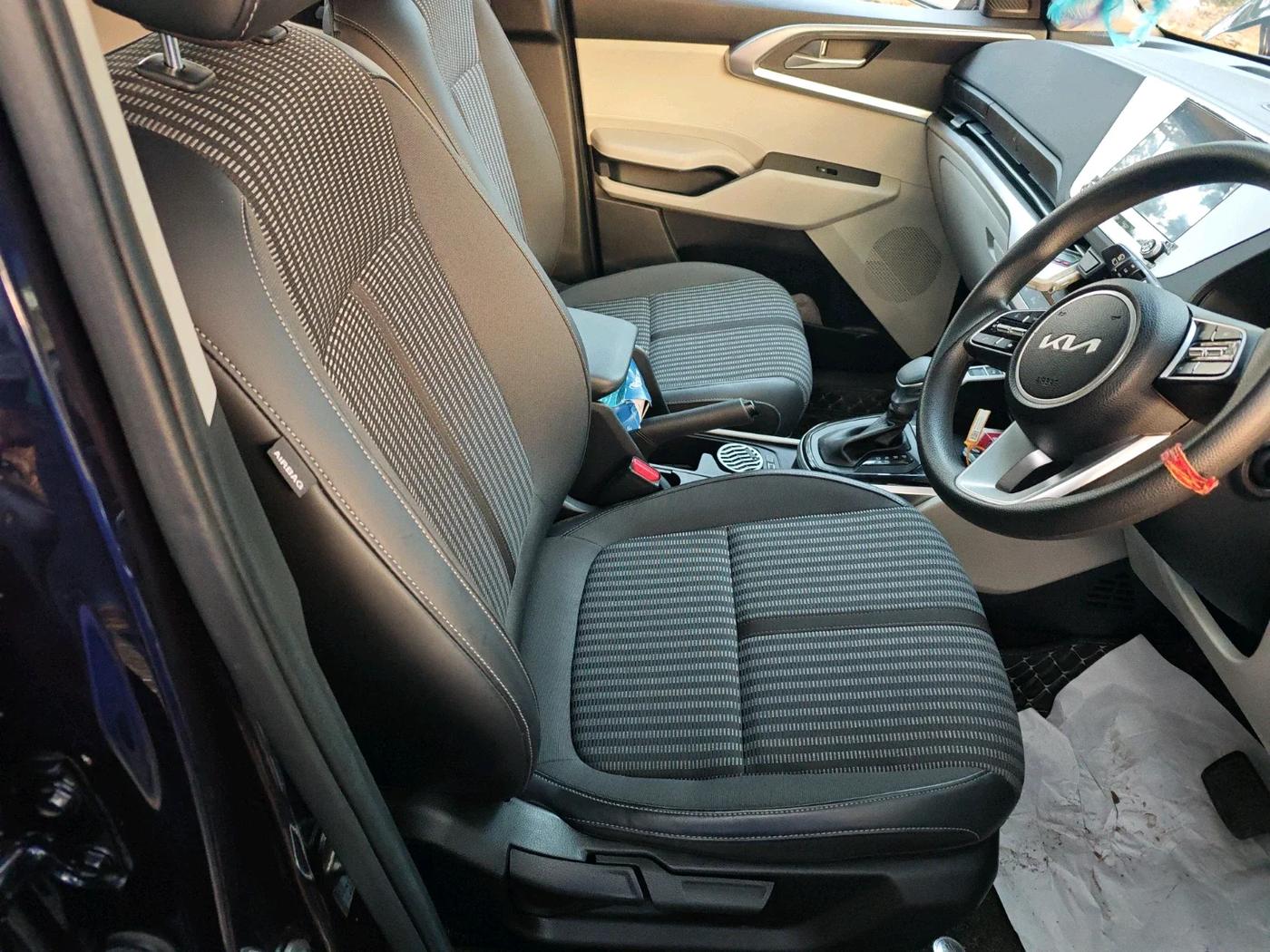 2022 KIA CARENS PRESTIGE PLUS 1.4 PETROL DCT 7 STR, Petrol, Automatic, 1,062 km, interior