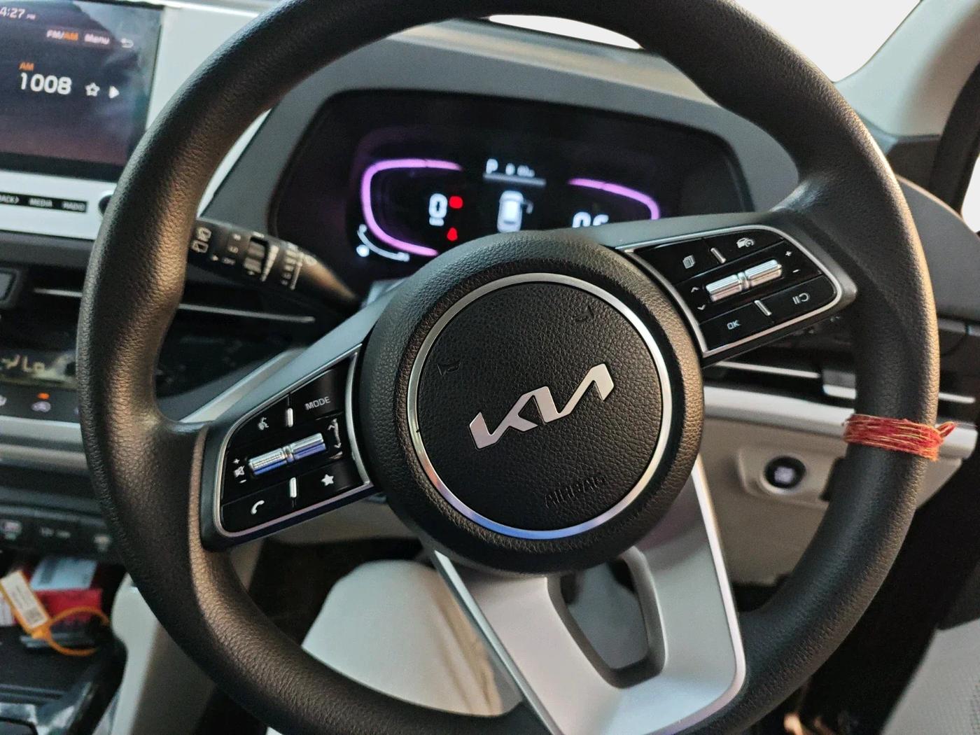 2022 KIA CARENS PRESTIGE PLUS 1.4 PETROL DCT 7 STR, Petrol, Automatic, 1,062 km, interior