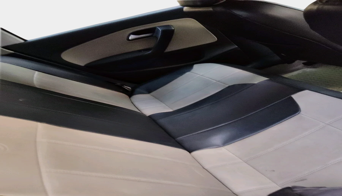 2013 Volkswagen Polo HIGHLINE1.2L, Petrol, Manual, 28,803 km, interior