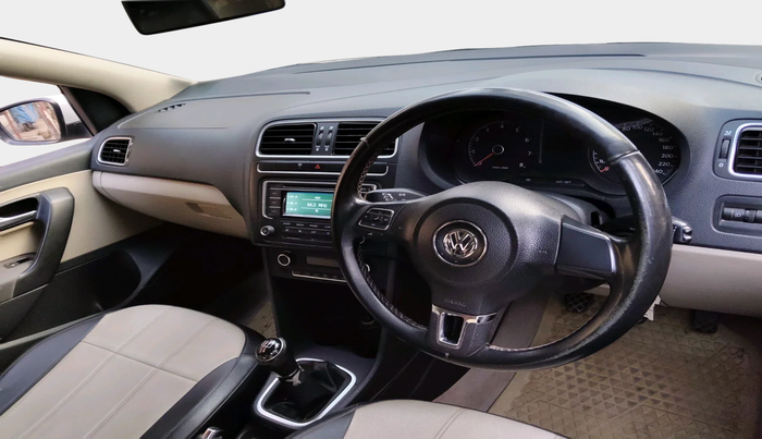 2013 Volkswagen Polo HIGHLINE1.2L, Petrol, Manual, 28,803 km, interior