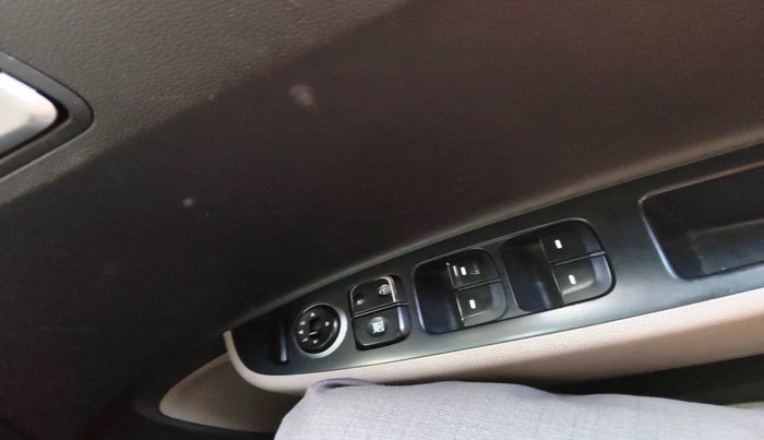 2016 Hyundai Xcent S 1.2, Petrol, Manual, 51,453 km, interior