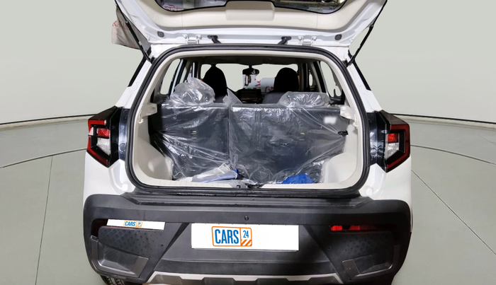 2024 Mahindra XUV 3XO MX1 1.2 L TCMPFi, Petrol, Manual, 2,536 km, exterior