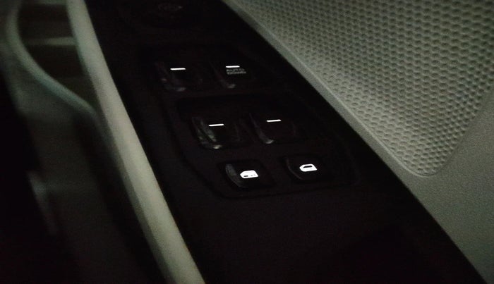 2024 Mahindra XUV 3XO MX1 1.2 L TCMPFi, Petrol, Manual, 2,536 km, interior