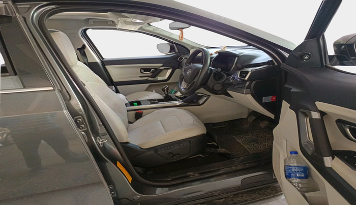 2023 Tata Safari XZ PLUS, Diesel, Manual, 18,692 km, interior