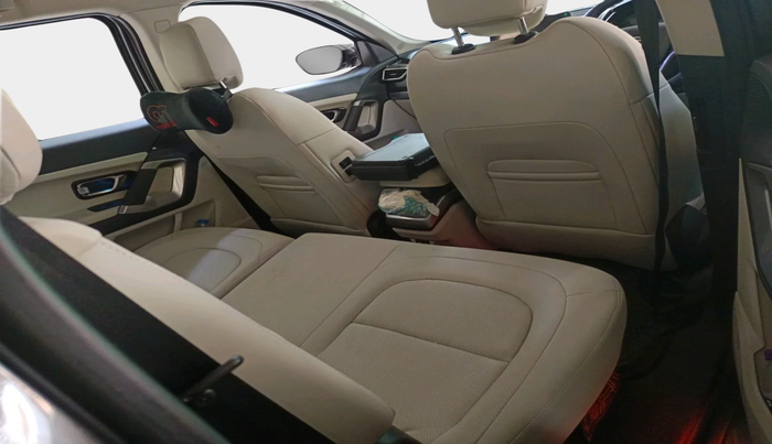 2023 Tata Safari XZ PLUS, Diesel, Manual, 18,692 km, interior