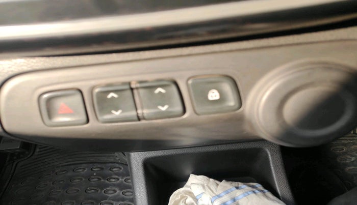 2019 Renault Kwid RXL, Petrol, Manual, 49,524 km, interior