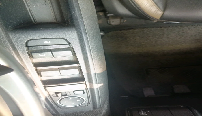 2021 KIA SONET HTK PLUS 1.2, Petrol, Manual, 16,372 km, interior