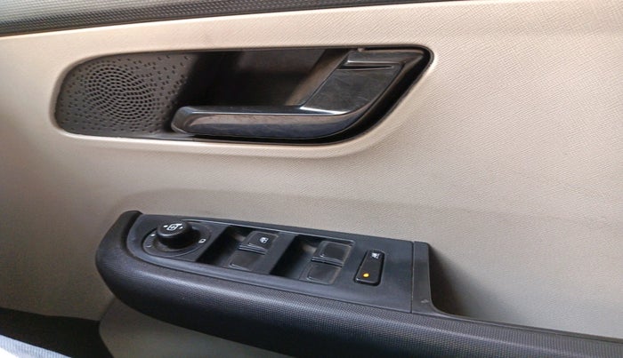 2024 Tata ALTROZ XM PLUS PETROL, Petrol, Manual, 49,077 km, interior