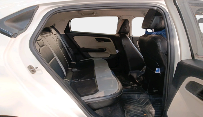 2024 Tata ALTROZ XM PLUS PETROL, Petrol, Manual, 49,077 km, interior