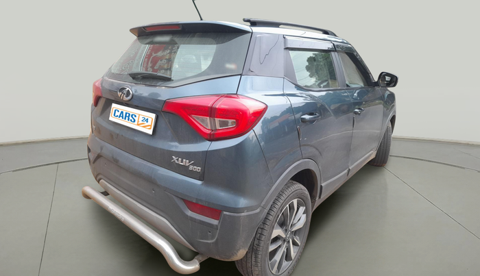 2021 Mahindra XUV300 W8 (O) 1.5 DIESEL, Diesel, Manual, 67,063 km, exterior