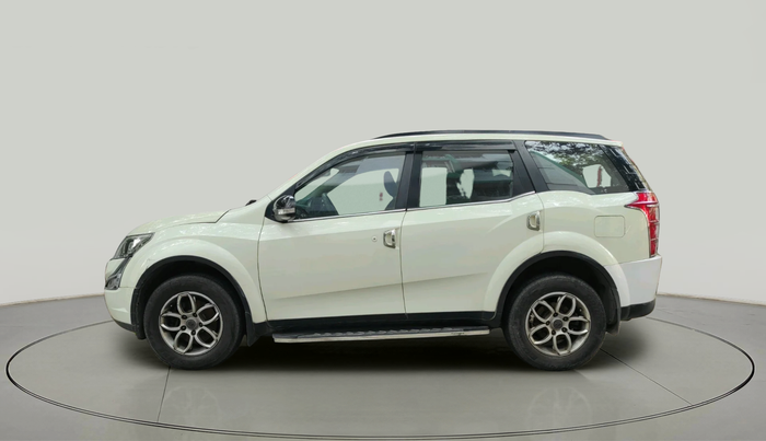 2015 Mahindra XUV500 W6, Diesel, Manual, 1,68,873 km, exterior