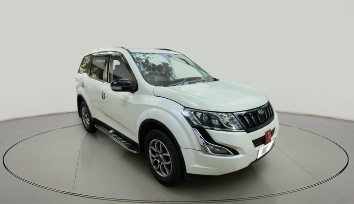 2015 Mahindra XUV500 W6, Diesel, Manual, 1,68,873 km, exterior