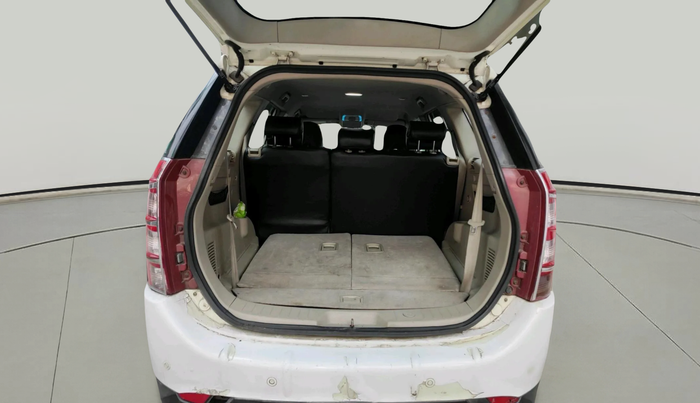2015 Mahindra XUV500 W6, Diesel, Manual, 1,68,873 km, exterior