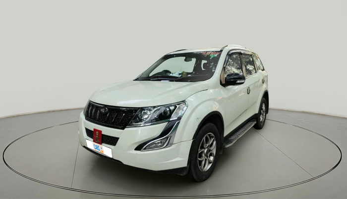 2015 Mahindra XUV500 W6, Diesel, Manual, 1,68,873 km, exterior