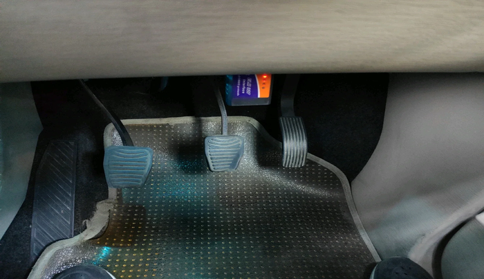 2015 Mahindra XUV500 W6, Diesel, Manual, 1,68,873 km, interior