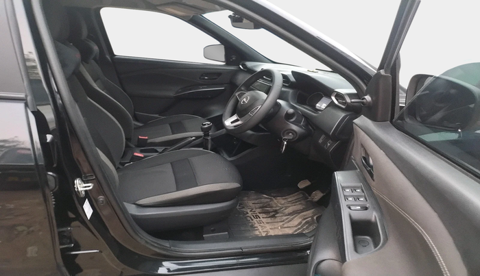 2025 Nissan MAGNITE Visia Plus B4D 1.0 Petrol MT, Petrol, Manual, 3,480 km, interior