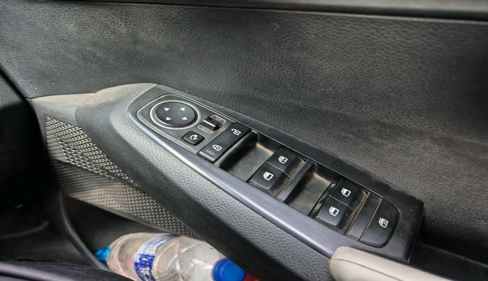 2021 KIA SELTOS HTK PLUS 1.5, Petrol, Manual, 64,116 km, interior