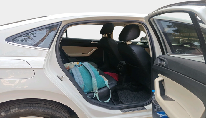 2022 Volkswagen VIRTUS TOPLINE TSI 1.0 MT, Petrol, Manual, 14,257 km, interior