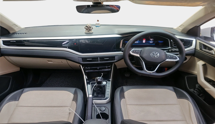 2022 Volkswagen VIRTUS TOPLINE TSI 1.0 MT, Petrol, Manual, 14,257 km, interior