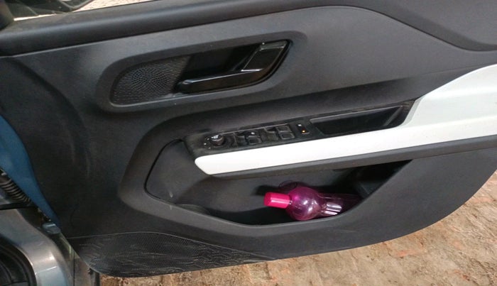 2022 Tata PUNCH ACCOMPLISHED MT, Petrol, Manual, 14,364 km, interior