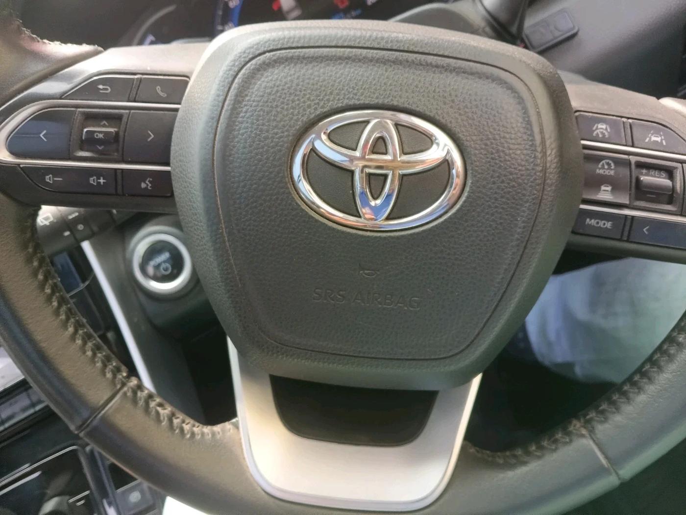 2023 Toyota INNOVA HYCROSS ZX HYBRID 7 STR, Hybrid, Automatic, 63,922 km, interior